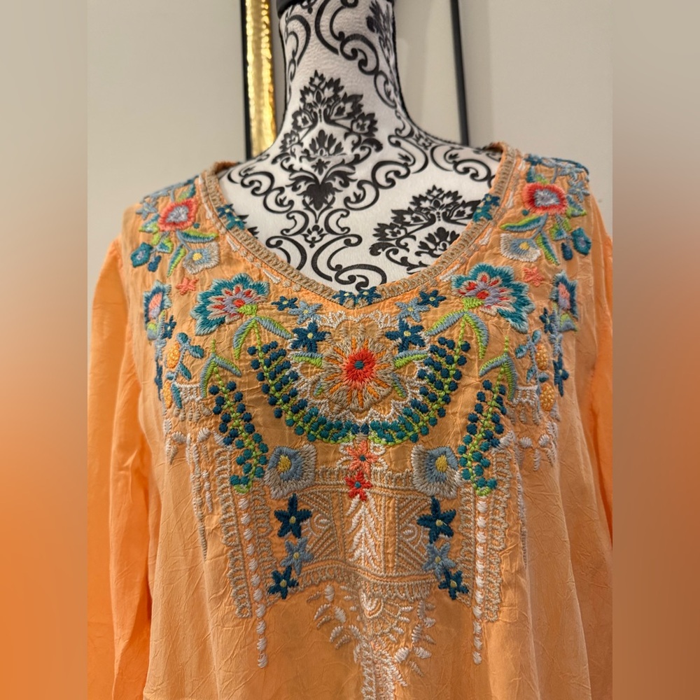 Johnny Was Peach Embroidered V-Neck Top - Picture 3 of 9